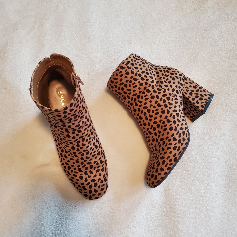 Leopard Print Booties - Picture 2 of 3